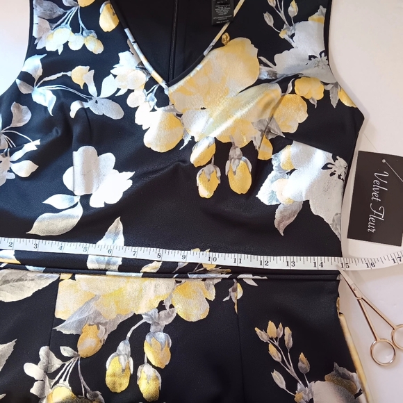 NWT metallic floral print dress stretch Women's black,Full Zip, Party Cocktail. - Picture 8 of 17